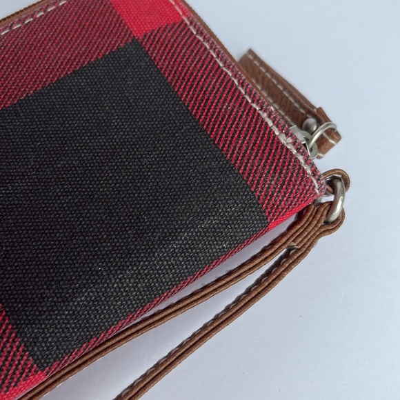 Unionbay Black and Red Buffalo Plaid Wallet Wristlet - Picture 10 of 13